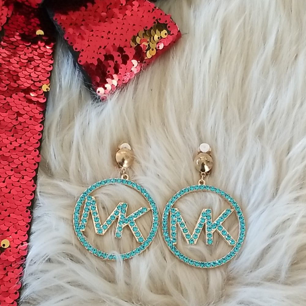 Fashion clip on earrings